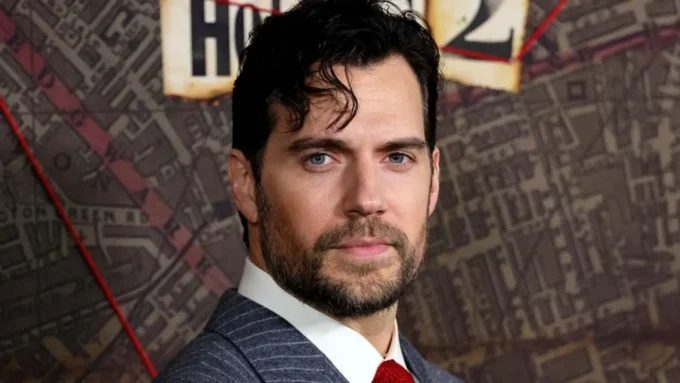 Henry Cavill Baba Oldu