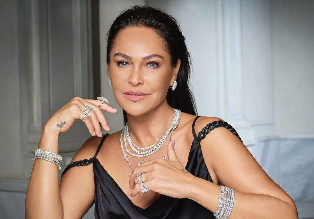 Hülya Avşar'dan Tekelleşme Yorumu