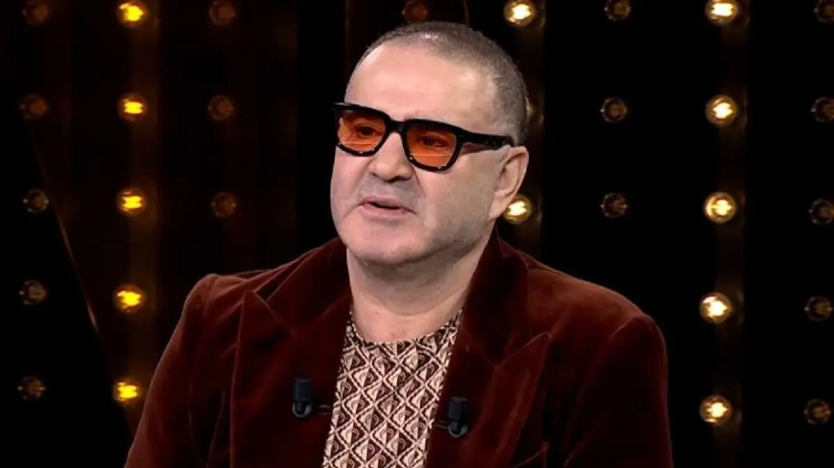 Şafak Sezer: Tiyatroyu Çok İstiyorum