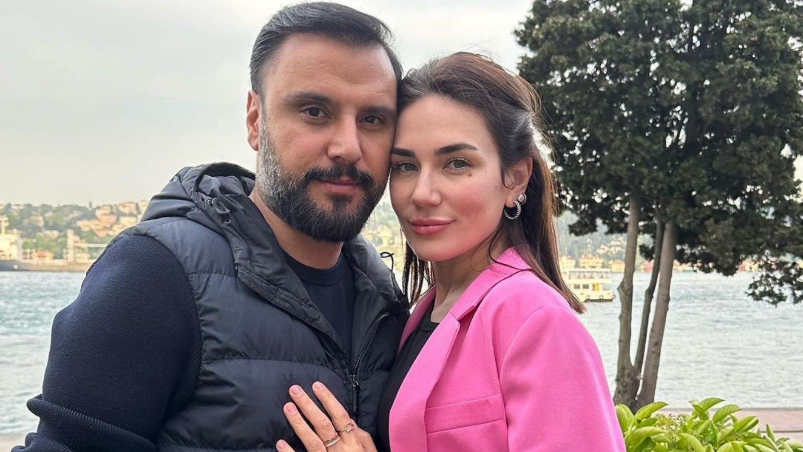 Alişan ve Buse Varol'un Sevgililer Günü Sürprizi