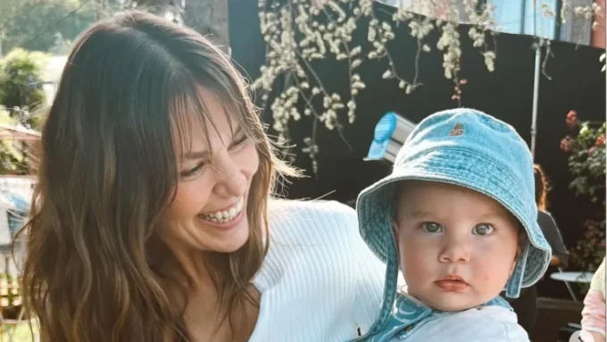 Aslı Enver, Minik Kızı Elay'ın Sevimli Anlarını Paylaştı