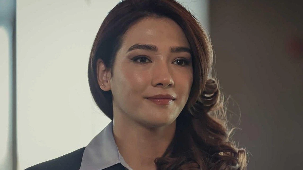 Aybüke Pusat'tan Doğum Gününde Örnek Davranış