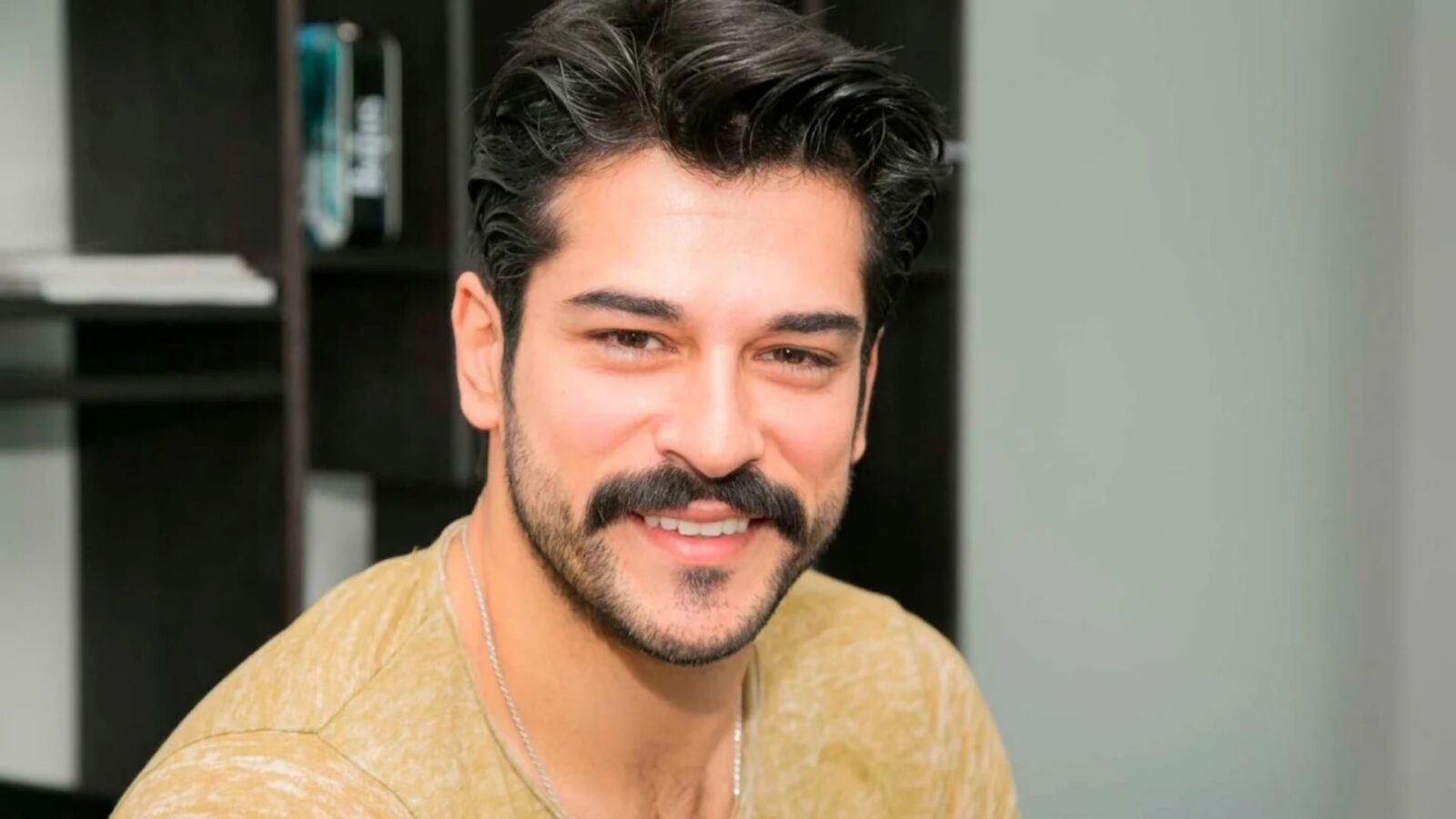 Burak Özçivit’e Dudak Uçuklatan Teklif