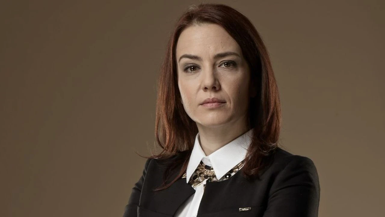 Deniz Uğur, Prens Dizisine "Macar Kraliçesi" Olarak Dahil Oldu!