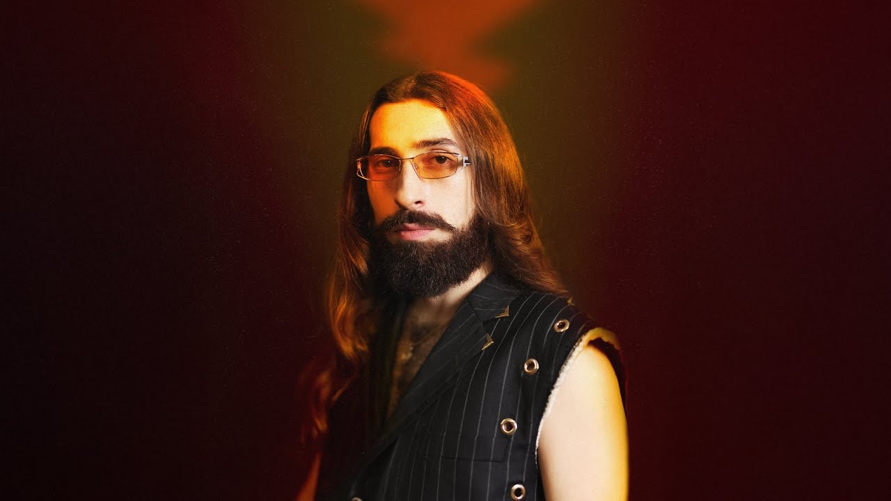 Emre Fel'in Yeni Şarkısı 'Eda' Dinleyiciyle Buluştu