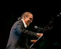 Fahir Atakoğlu Belgeselinin Galasına Ünlü Akını