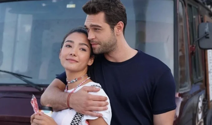Furkan Andıç’tan Sevgilisi Aybüke Pusat’a Doğum Günü Sürprizi