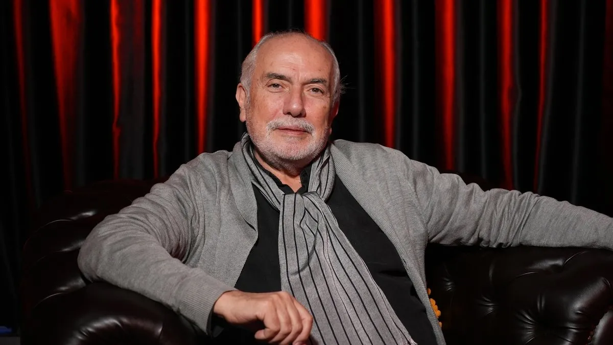 Hakan Altıner: Hukuk Fakültesinden Sahneye Uzanan Kariyer