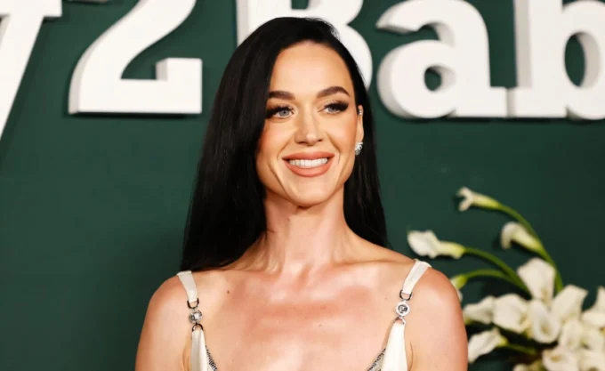 Katy Perry, Uzay Yolculuğuna Hazırlanıyor