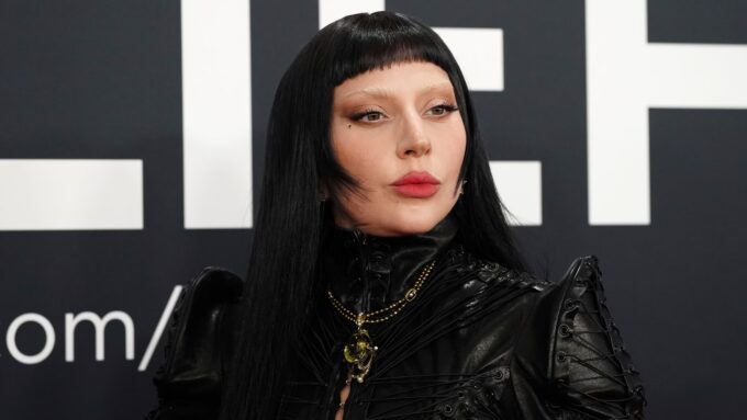 Lady Gaga'nın Yeni Şarkısı Atiye'nin 'Abrakadabra'sına Benziyor Mu?