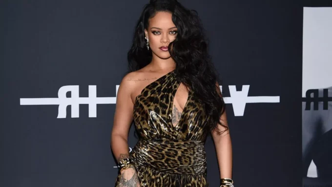 Rihanna, Sekiz Yıllık Sessizliğini Bozuyor