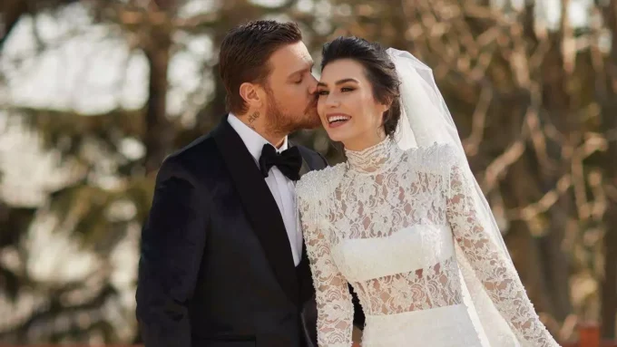 Sinan Akçıl ve Burcu Kıratlı'nın İlişkisi Yeniden mi Başladı?