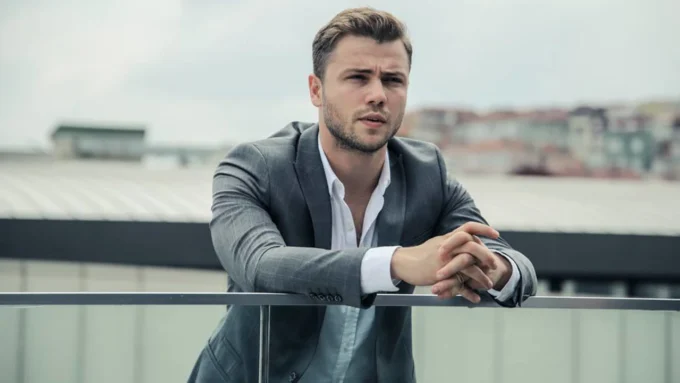 Tolga Sarıtaş Sete Giderken Kaza Geçirdi