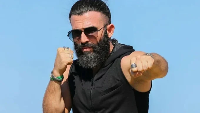 Turabi Hakkında 'Müstehcenlik' Suçlamasıyla Yakalama Kararı Çıkarıldı