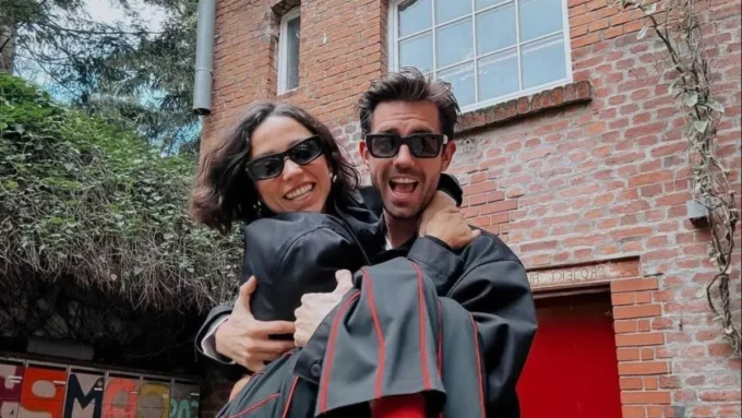 Zeynep Bastık'tan Romantik Paylaşım