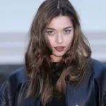 Afra Saraçoğlu, Paris Moda Haftası'nda Göz Kamaştırdı