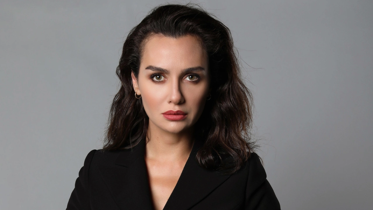 Birce Akalay Disney Plus’ın "Aşk" Dizisinin Başrolünde