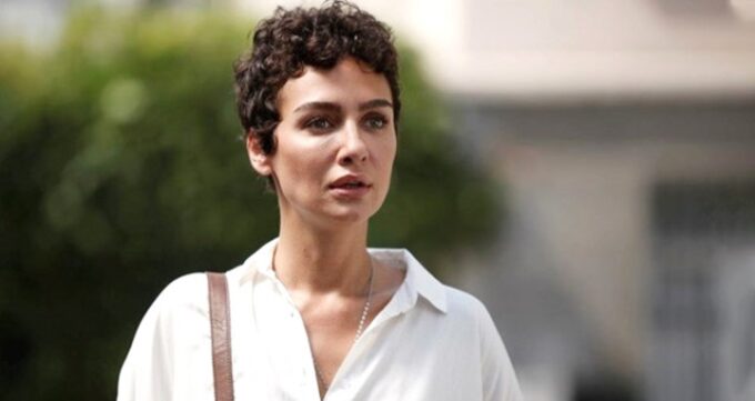 Birce Akalay'ın Saç Modeli Sosyal Medyada Olay Oldu!