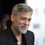 Broadway Çıkışında George Clooney'in Hayranlarından Yoğun İlgi