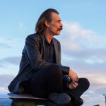 CHP Lideri Özgür Özel, Erdal Beşikçioğlu'nun Tiyatro Oyununa Katıldı