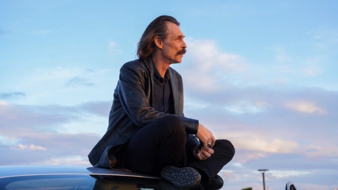 CHP Lideri Özgür Özel, Erdal Beşikçioğlu'nun Tiyatro Oyununa Katıldı