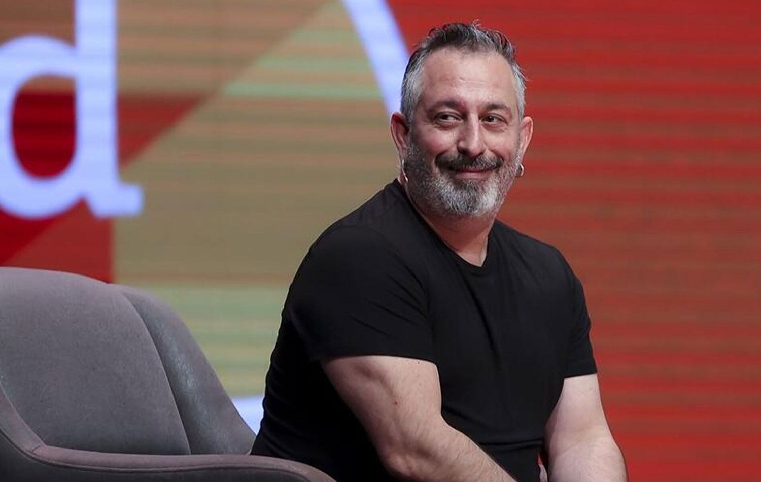 Cem Yılmaz'dan Nostaljik Paylaşım