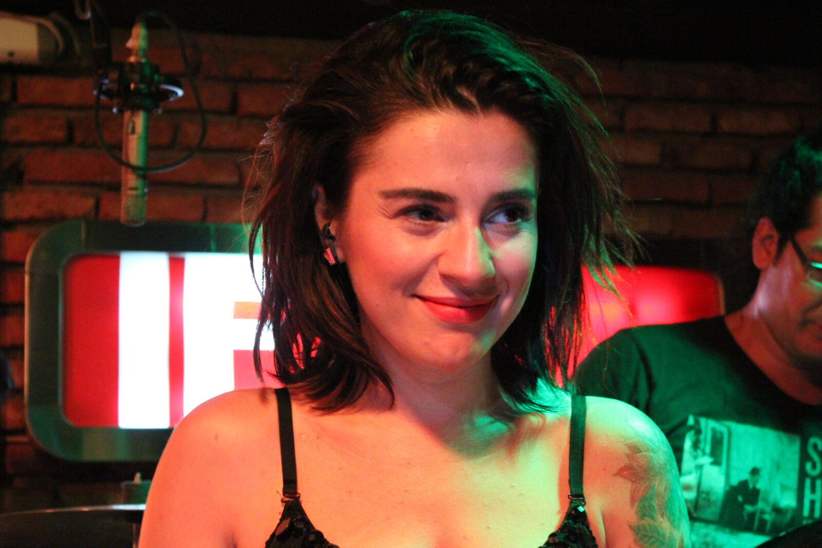 Ceylan Ertem’den Hadise ve İrem Derici’ye Eleştiri