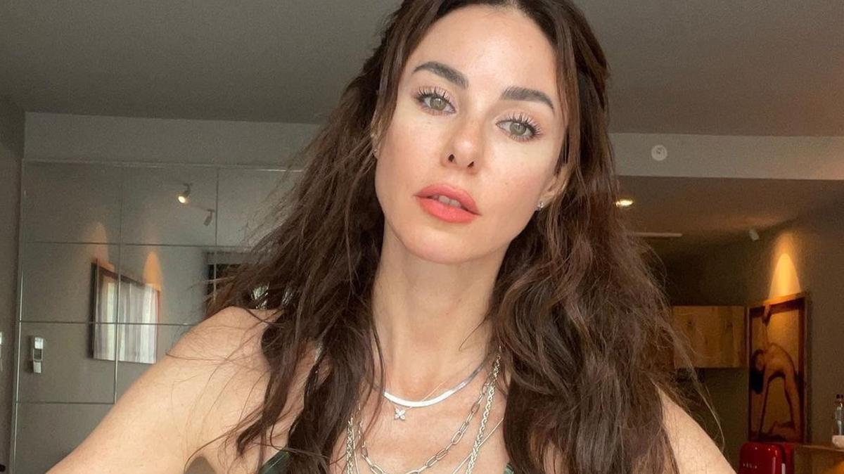 Defne Samyeli, Evlilik Konusunda Önceliğini Açıkladı