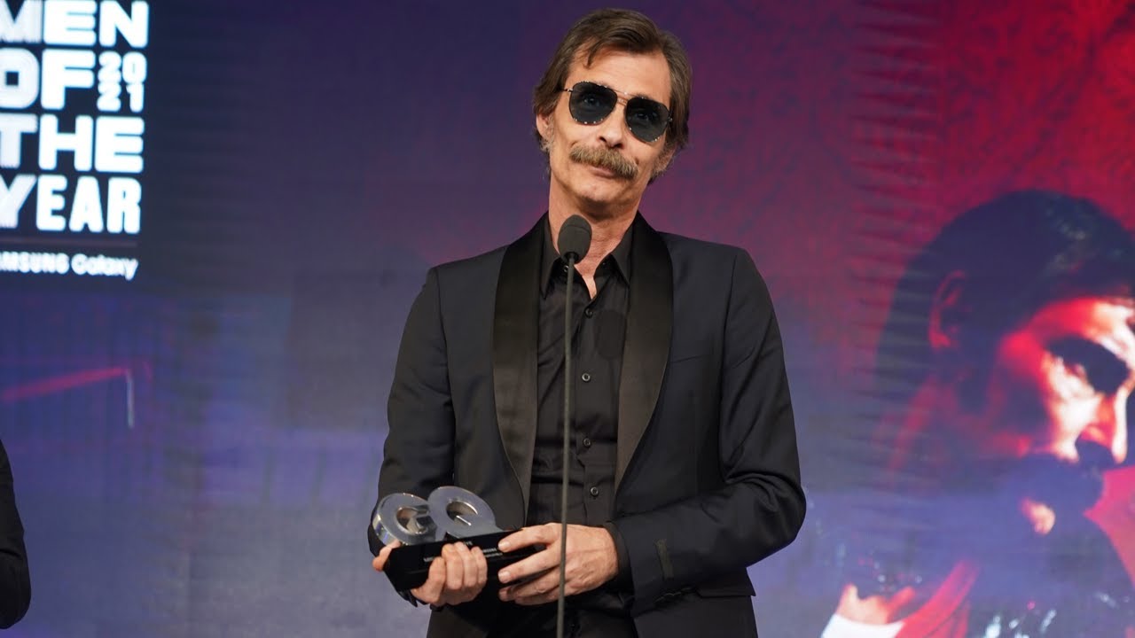 Erdal Beşikçioğlu Behzat Ç.'nin Afişini Çekti, Maltepe Mitingi’ne Koştu