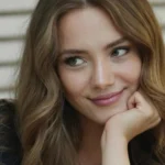 Eslem Akar “Çift Kişilik Oda” Dizisinin Ahu’su Oldu