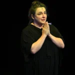 Esra Dermancıoğlu, 'Muskat' ile Sahneyi Büyülemeye Devam Ediyor!