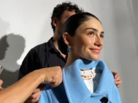 Hazar Ergüçlü ve Efe Çelik'in Aşkı Büyüyerek Devam Ediyor