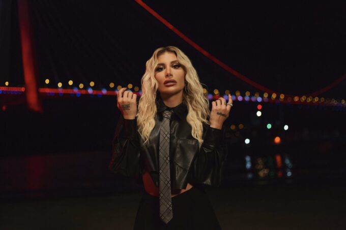 İrem Derici'nin Yeni Dövmesi Gündem Oldu