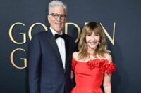 Mary Steenburgen, Netflix’in “A Man On The Inside” Dizisinin İkinci Sezonunda Ted Danson’a Katılıyor