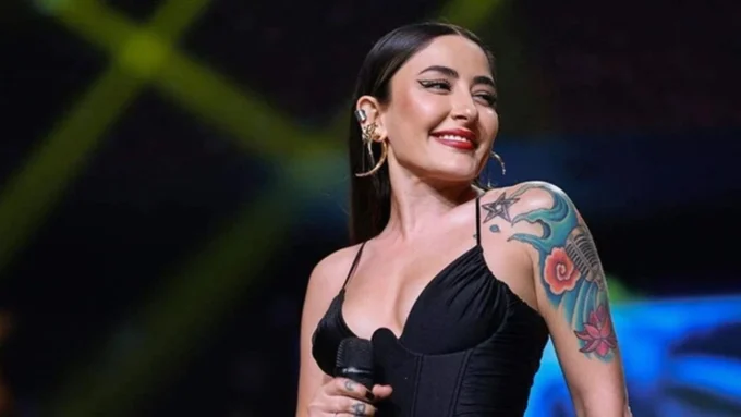 Melek Mosso'nun Tatil Keyfi Hastanede Bitti