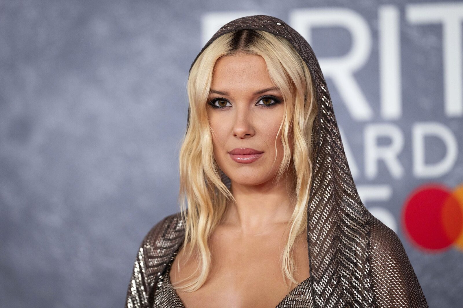 Millie Bobby Brown, Eleştirilerin Odağında!