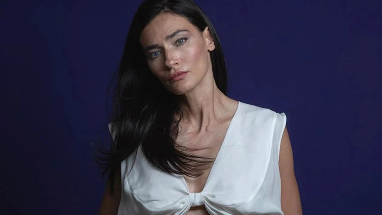 Saadet Işıl Aksoy "Bir Ruh Macerası"nın Serap’ı Oluyor