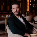 Uraz Kaygılaroğlu'ndan Yeni Dizi! Ünlü Oyuncu Hem Sahne Hem Setlerde