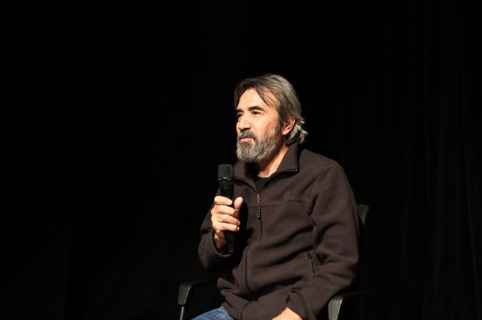 Zeki Demirkubuz'dan Cem Yılmaz'a Destek Mesajı