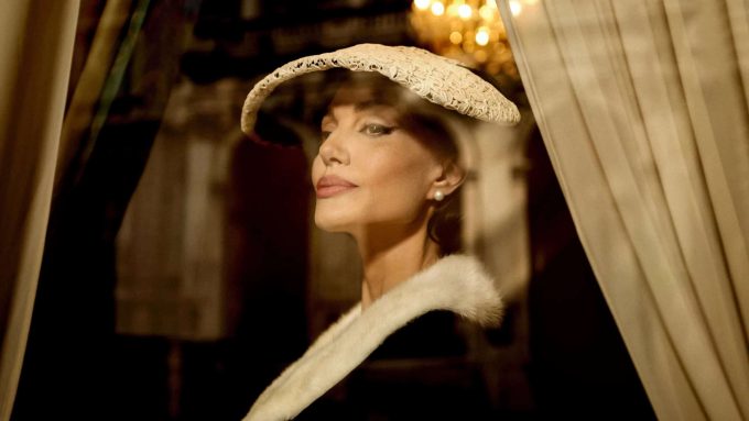 Angelina Jolie ve Haluk Bilginer’den Unutulmaz Performans: “Maria” TV+’ta