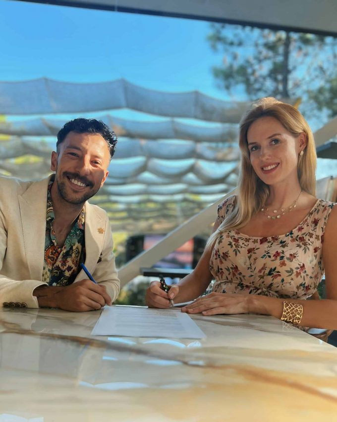 Burak Sarımola ve Wilma Elles “Yüksek Aşk” Dizisinde Buluşuyor