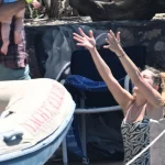 Burcu Biricik, Eşi ve Kızı Luna ile Marmaris Tatilinde Aile Saadetini Yaşıyor