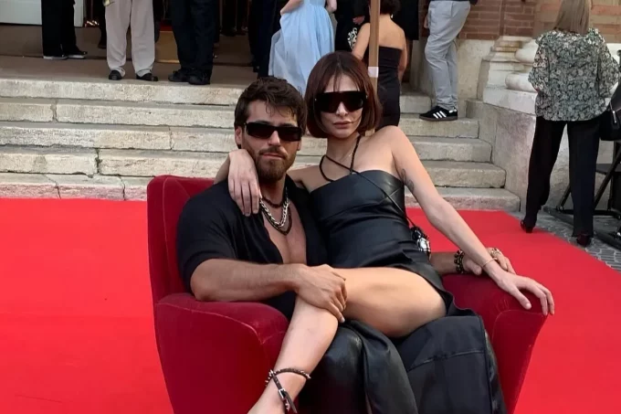 Can Yaman ve DJ Sevgilisi Sara Bluma'dan İstanbul Sürprizi!