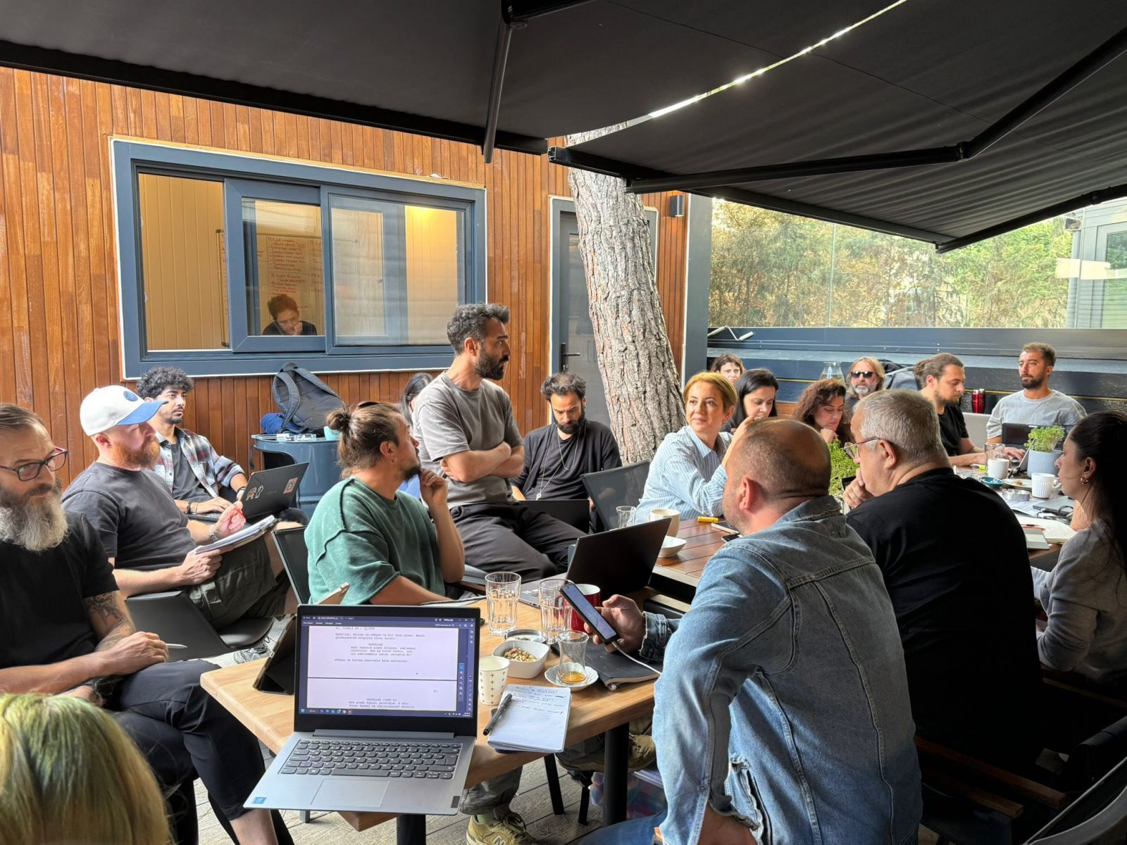 Çatlı Filmi Sete Çıktı: Beyazperdede Tarih Yeniden Yazılıyor