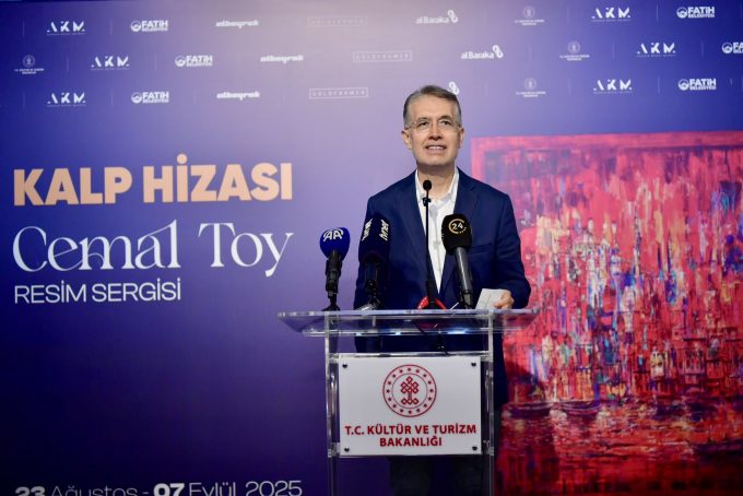 Ressam Cemal Toy’un “Kalp Hizası” Sergisi Sanatseverlerle Buluştu