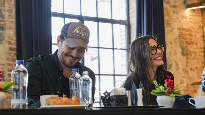 Demet Özdemir, Eşref Rüya İzleyicisine Büyük Müjdeyi Verdi!