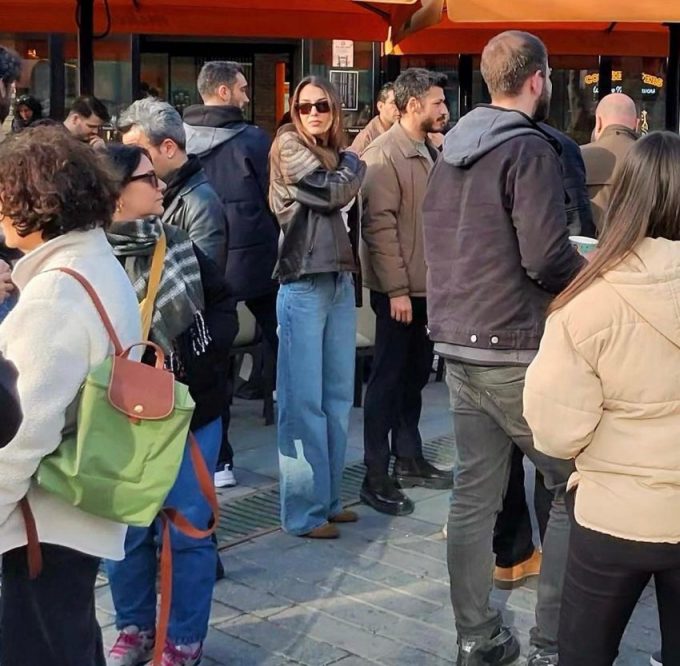 Dilan Çiçek Deniz, Cem Yiğit Üzümoğlu’na Desteğini Adliyede Gösterdi