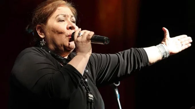 Efsane Şarkıcı Banu Kırbağ 74 Yaşında Hayatını Kaybetti