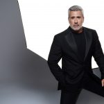 Emrah Sahnelere Geri Dönüyor! Yeni Tarzıyla Hayranlarını Şaşırttı