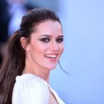 Fahriye Evcen’den Yaza Damga Vuran Pozlar